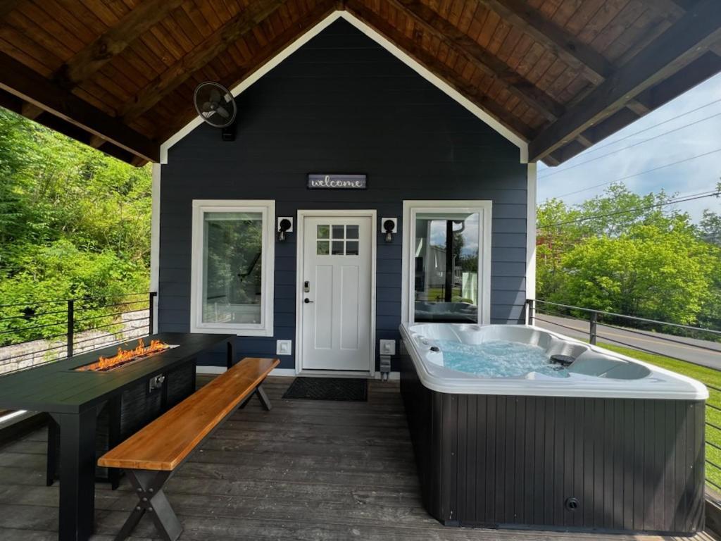 דירות פיג'ן פורג' Modern Smoky Mountain Tiny House מראה חיצוני תמונה