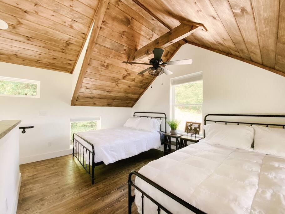 דירות פיג'ן פורג' Modern Smoky Mountain Tiny House מראה חיצוני תמונה